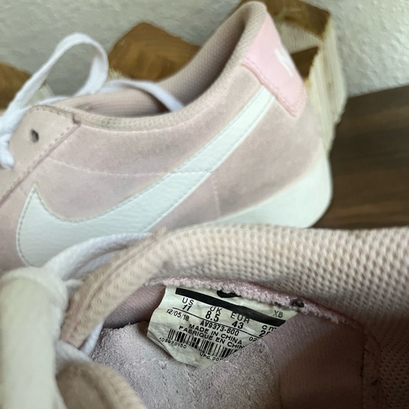 Nike Blazer Low in ‘Pink Foam’ - Picture 5 of 6